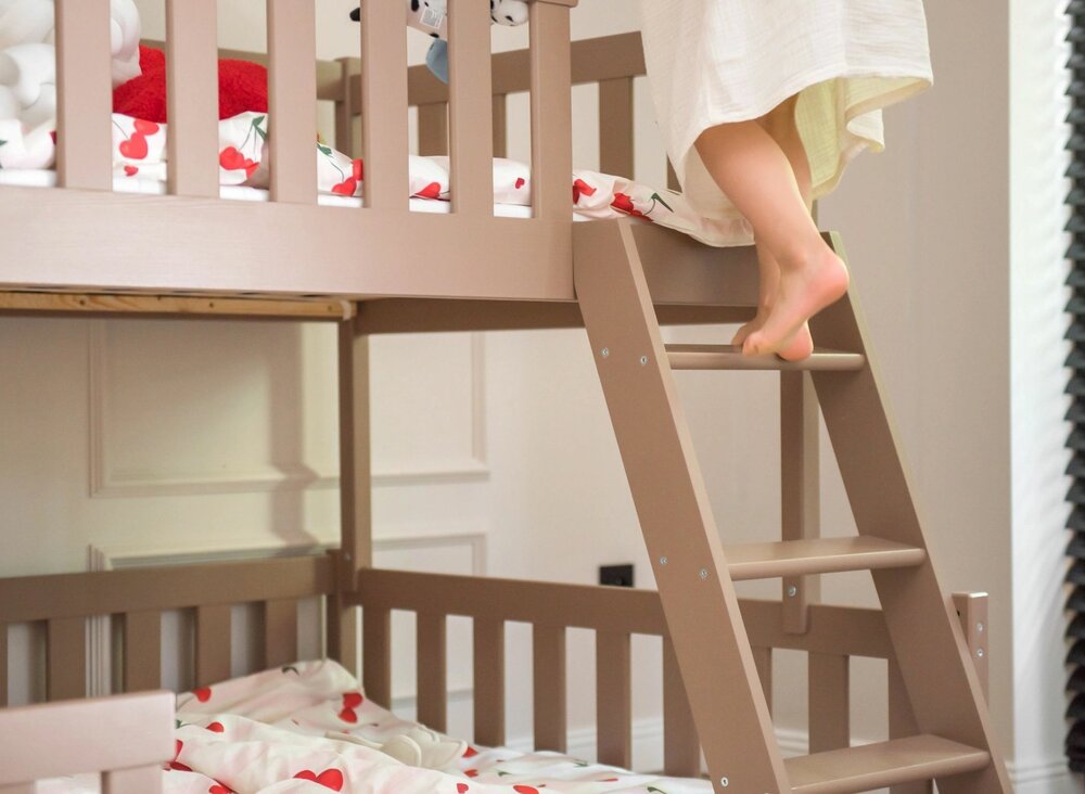 sfeer 6 Neviana bed in melk choco