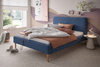 Jip gestoffeerd bed 160x200 blauw