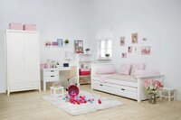 sfeerbeeld maja bureau en bed