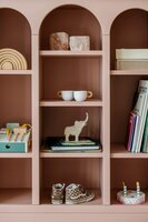 Babushka boekenkast pink