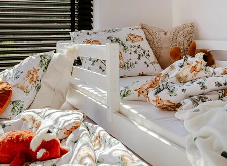 Salanto 3 in 1 bedbank slapen logeren en opbergen 90x200 massief grenen wit