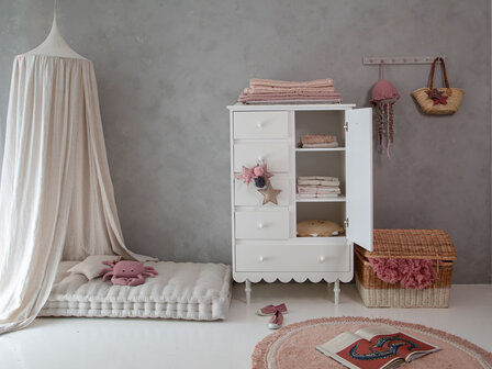 Babushka commode 5 laden 1 deur hoog wit