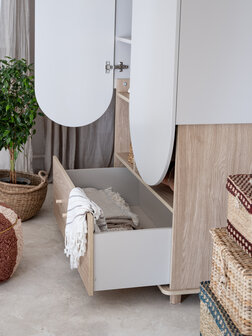 Bloom 2 deurs kast smal eiken cashmere