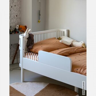 Studio Ditte hoeslaken strepen karamel 90x200