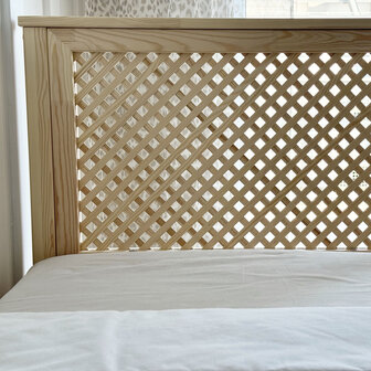 Boho grid classic bed 80x160 onbehandeld hout