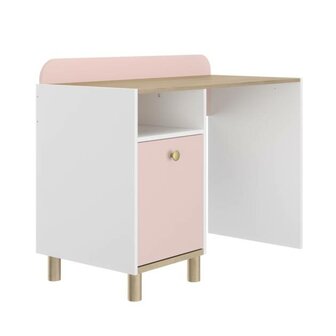 met deur, plank achter de deur