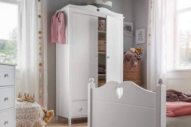 Product bijvoeglijk naamwoord overdracht Infanskids 2 deurs Emma kledingkast met hartje wit - Kinderbeddenstore