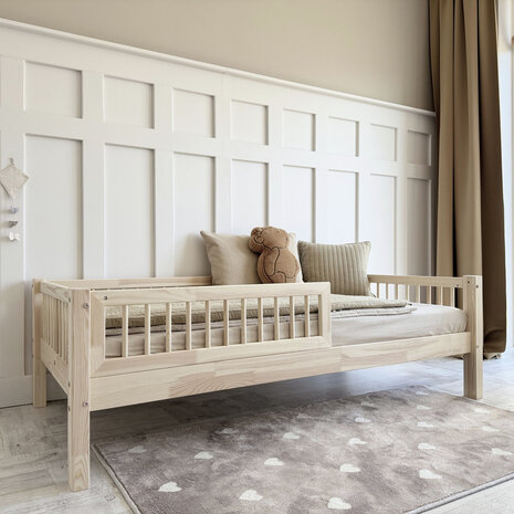Bodem is inclusief matras 90x190 is optie