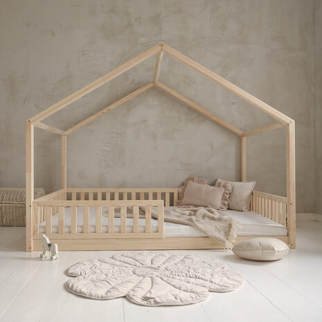 bodem inclusief matras 140x200 is optie
