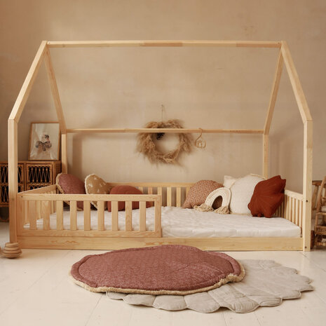 bodem inclusief matras 140x200 is optie