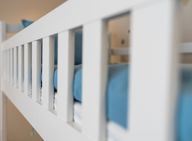 voorbeeld in wit massief grenen