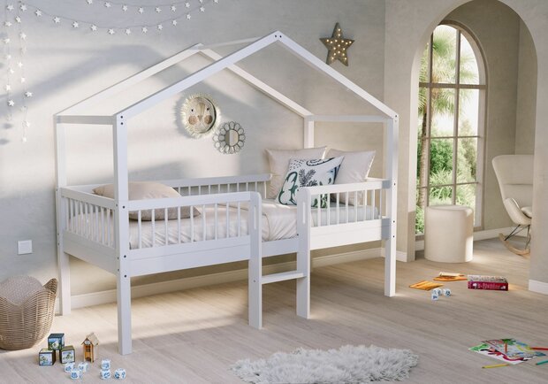 Forrest beuken wit compact huis bed midden trap 90x200