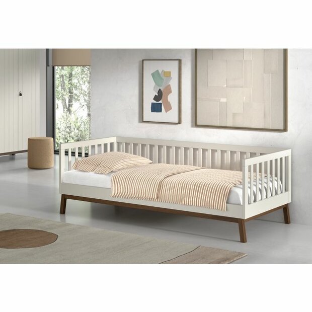 Sezane bedbank 90x200 clay walnoot