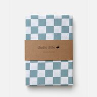 studio ditte hoeslaken blokjes steenblauw 90x200